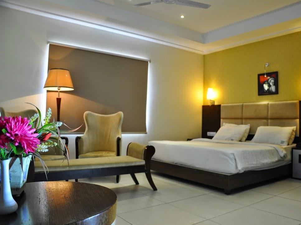 โรงแรม ฌานส์ Tiruchirappalli ภายนอก รูปภาพ